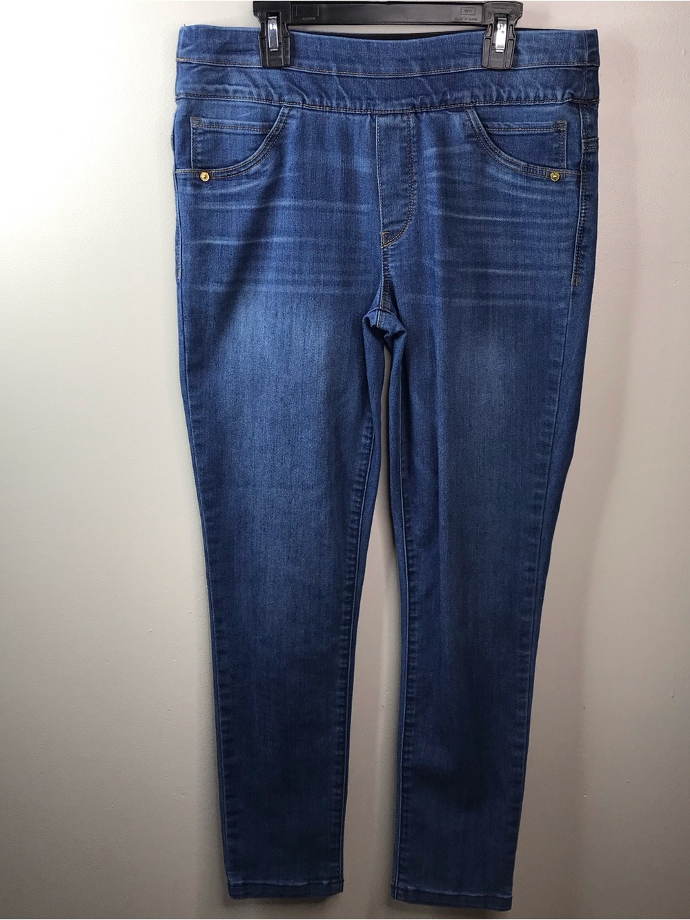 Democracy Straight Leg Pull On Jeans Sz 4
